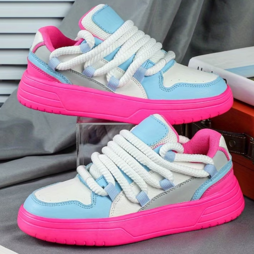 Women’s Casual Pink and Blue Sneakers Skateboard Shoes Size 8 Thick Laces NWT